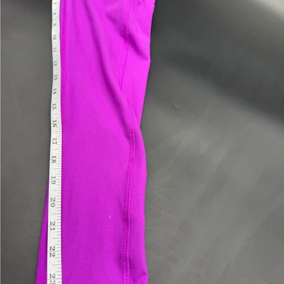 Beyond Yoga Vibrant Pink Leggings, Size Medium - Picture 8 of 9